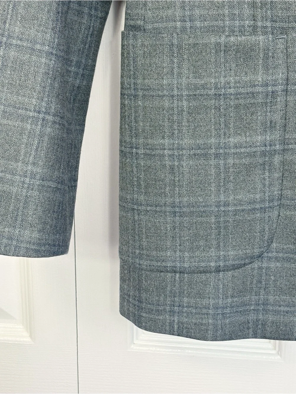 Jos A. Bank 1905 Collection Gray Plaid Slim Fit Brrr Comfort Wool Blazer 38R